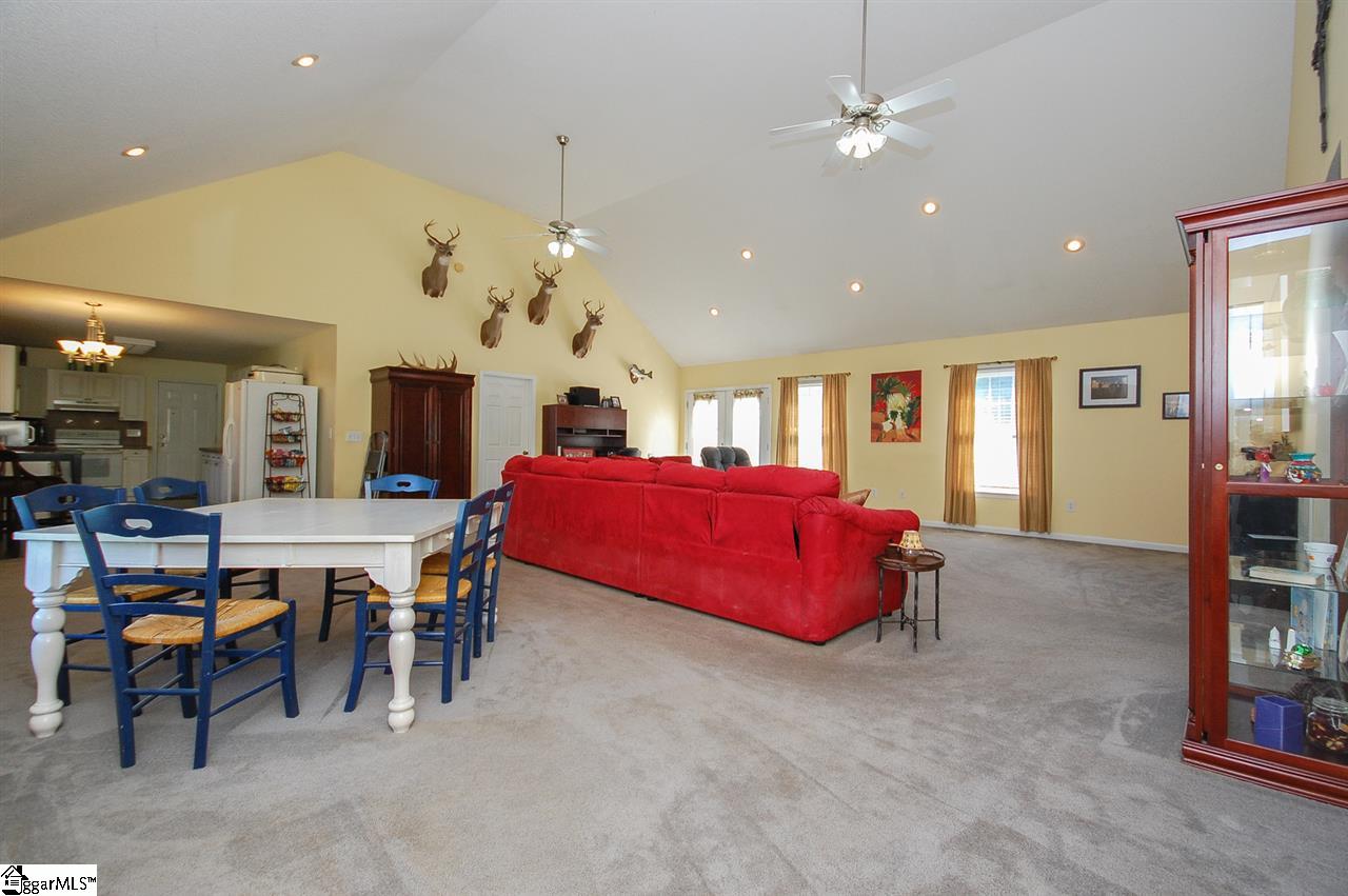 521 McKinney Road Simpsonville, SC 29681 - Photo 6 of 29 Gallery Image 6