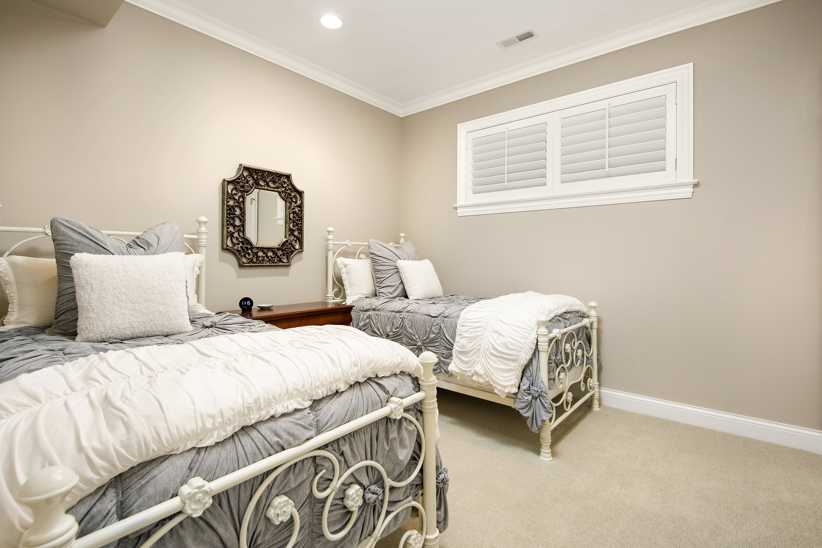 2040 North Racine Avenue, Unit 1 Chicago, IL 60614 - Photo 16 of 23 Gallery Image 16