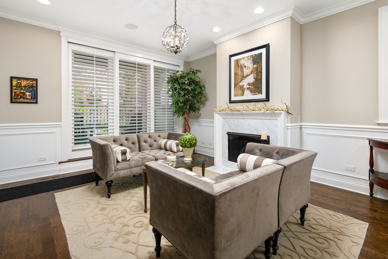 2040 North Racine Avenue, Unit 1 Chicago, IL 60614 - Photo 2 of 23 Gallery Image 2
