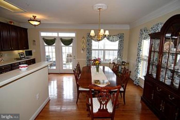 23634 Public House Road Clarksburg, MD 20871 - Photo 8 of 18 Kitchen/Dining Room