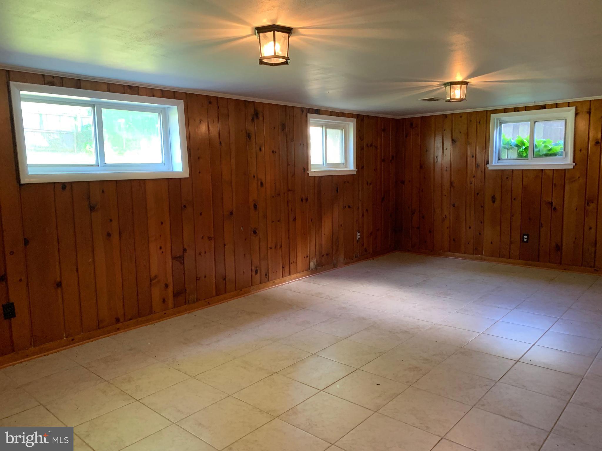 6408 Winnepeg Road Bethesda, MD 20817 - Photo 11 of 14