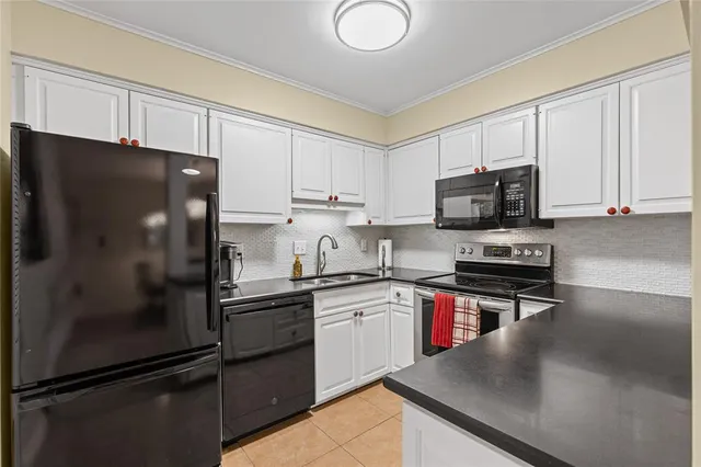 $246,400 | 1231 Roaring Springs Road, Unit 1, Fort Worth, TX 76114