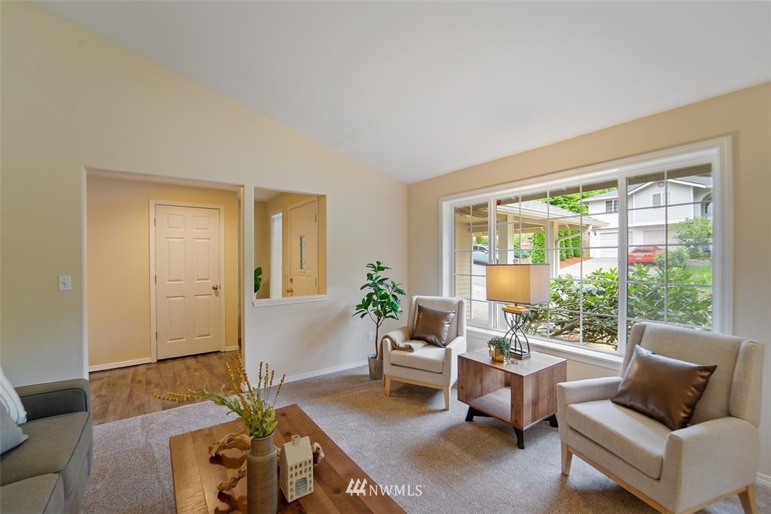 5809 135th Place Southwest Edmonds, WA 98026 - Photo 3 of 16 Gallery Image 3