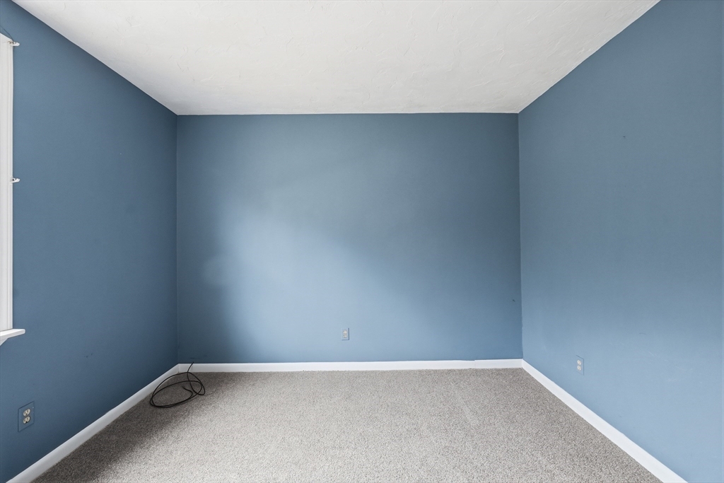 112 Williamsville Road Hubbardston, MA 01452 - Photo 12 of 41