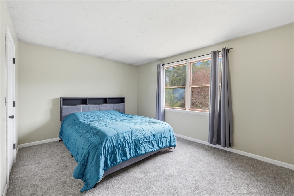 112 Williamsville Road Hubbardston, MA 01452 - Photo 14 of 41