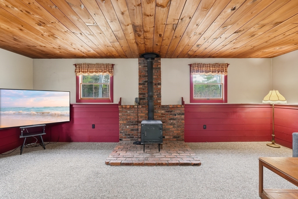 112 Williamsville Road Hubbardston, MA 01452 - Photo 16 of 41