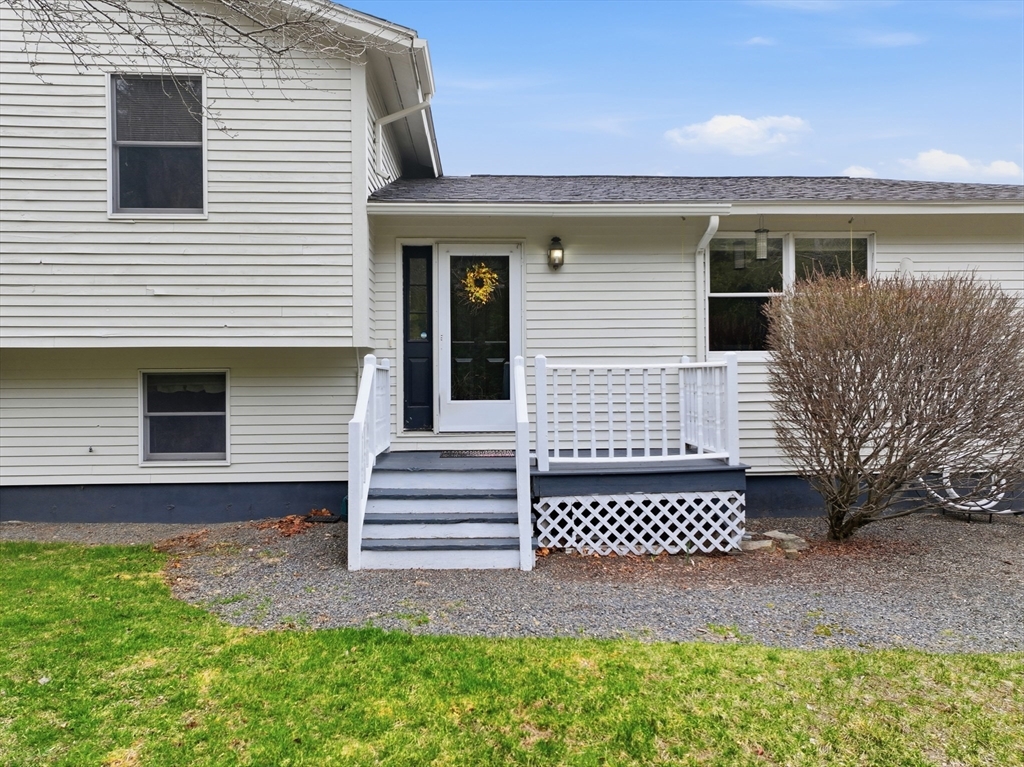 112 Williamsville Road Hubbardston, MA 01452 - Photo 21 of 41