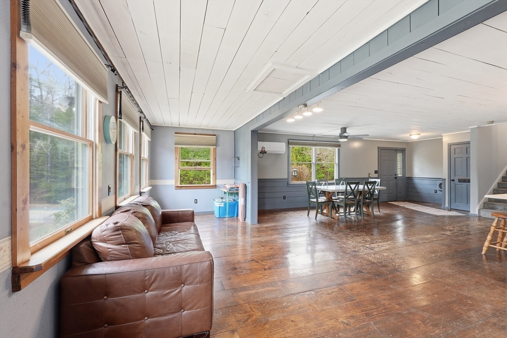 112 Williamsville Road Hubbardston, MA 01452 - Photo 7 of 41