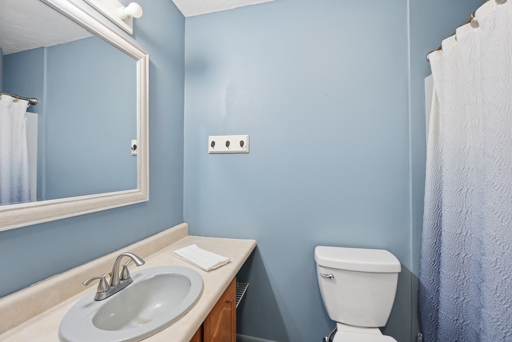 112 Williamsville Road Hubbardston, MA 01452 - Photo 10 of 41