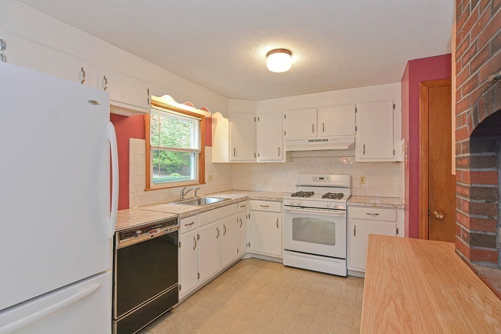 2 Saddleback Hill Road Bellingham, MA 02019 - Photo 23 of 38 Gallery Image 23