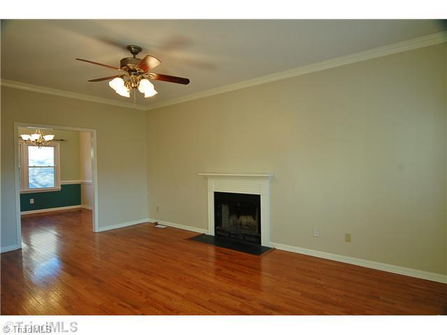 3727 Harrington Point High Point, NC 27265 - Photo 3 of 16 Living Room.