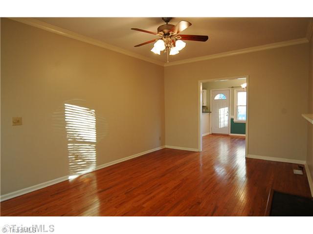 3727 Harrington Point High Point, NC 27265 - Photo 4 of 16 Living Room.