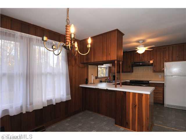 5685 Phillips Bridge Road Winston-Salem, NC 27104 - Photo 7 of 15 Dining Room.