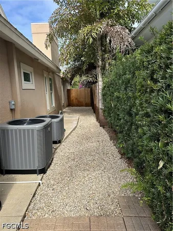 $4,000 | 5200 West Boulevard, Naples, FL 34103