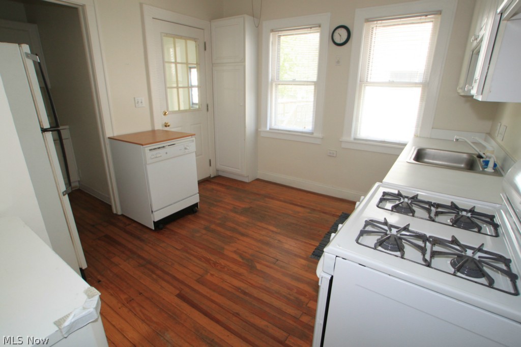 2228 Maplewood Road Cleveland, OH 44118 - Photo 11 of 22