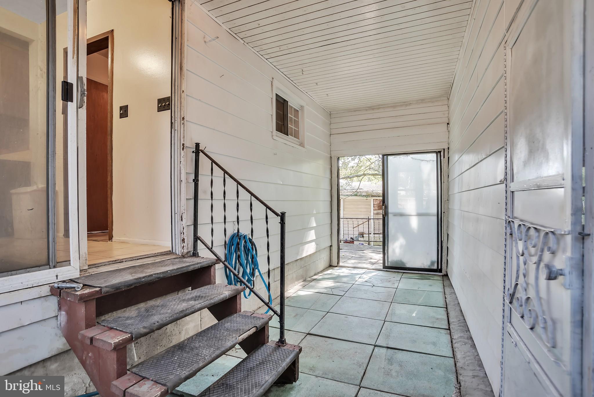 1243 Roundtop Road Odenton, MD 21113 - Photo 11 of 27 Breezeway