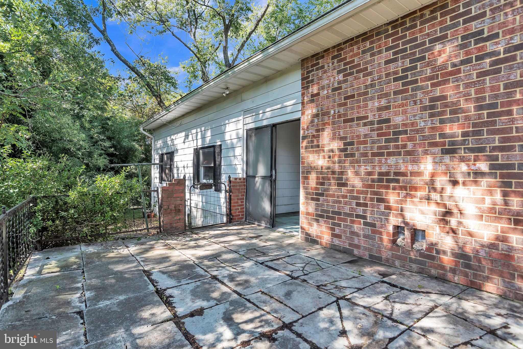 1243 Roundtop Road Odenton, MD 21113 - Photo 12 of 27 Porch off breezeway