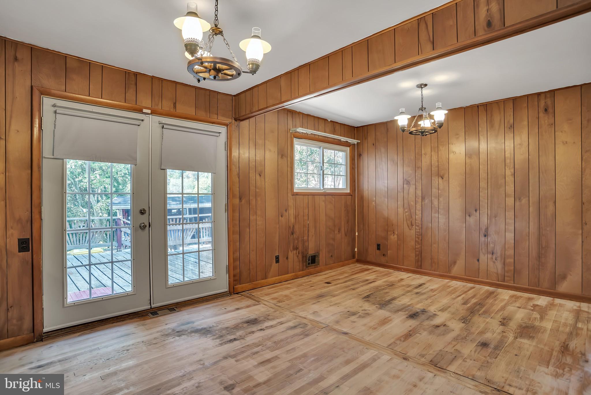 1243 Roundtop Road Odenton, MD 21113 - Photo 17 of 27 Dinning room