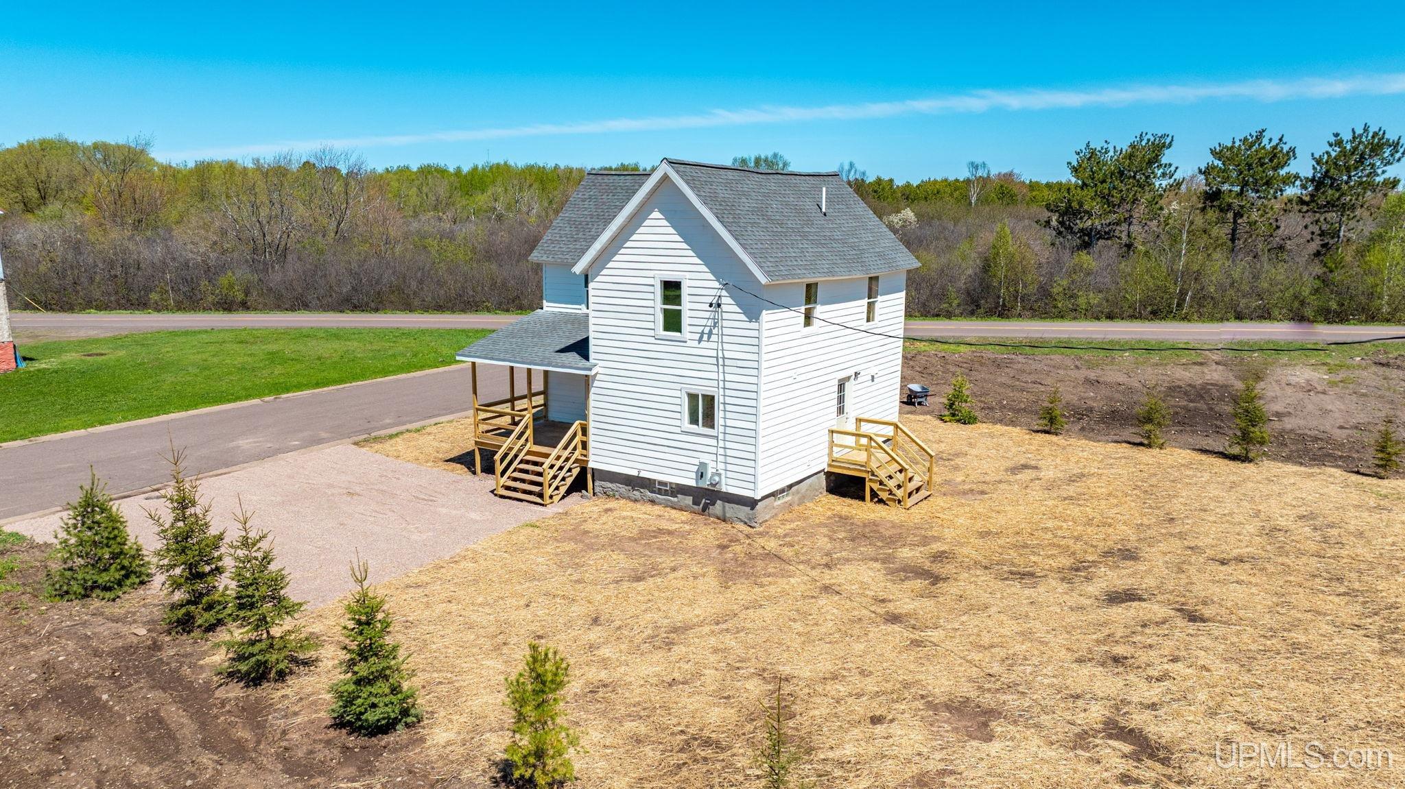 230 Seneca Street Laurium, MI 49913 - Photo 5 of 41
