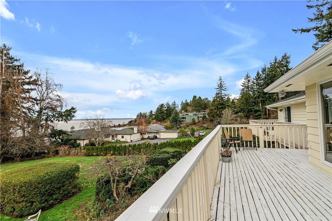 426 Bayside Road Bellingham, WA 98225 - Photo 13 of 40 a view of a house with a yard