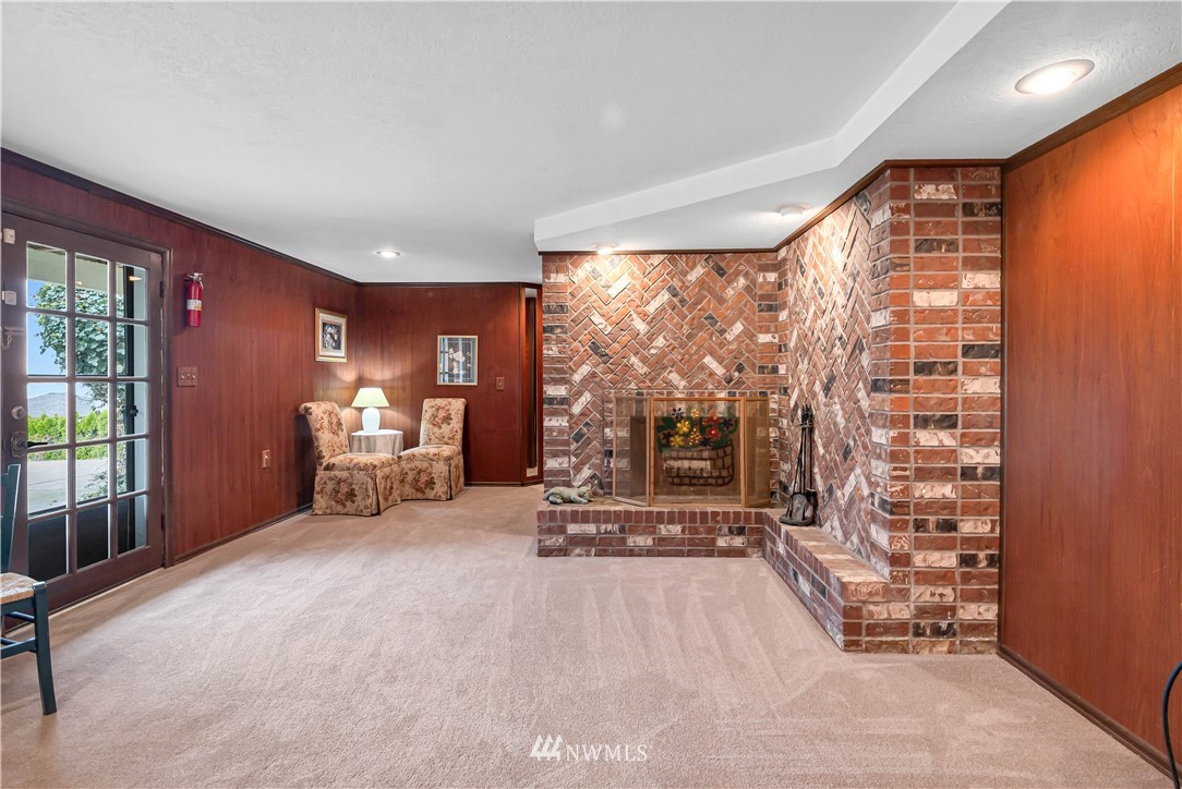 426 Bayside Road Bellingham, WA 98225 - Photo 31 of 40 a view of a room with gym equipment and floor to ceiling window