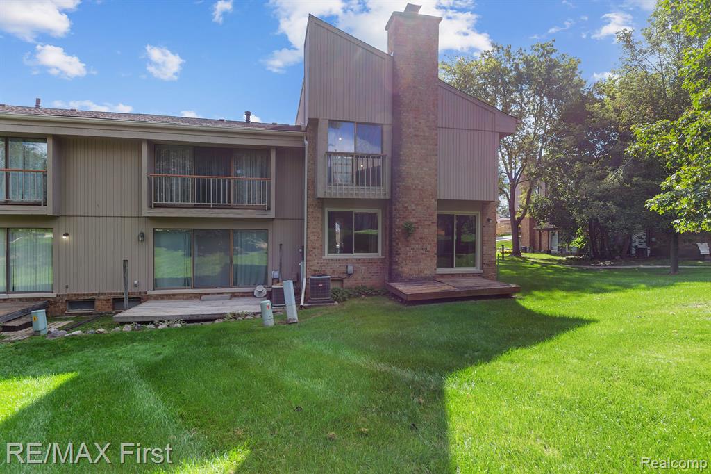798 Oak Brook Ridge Drive Rochester Hills, MI 48307 - Photo 6 of 29