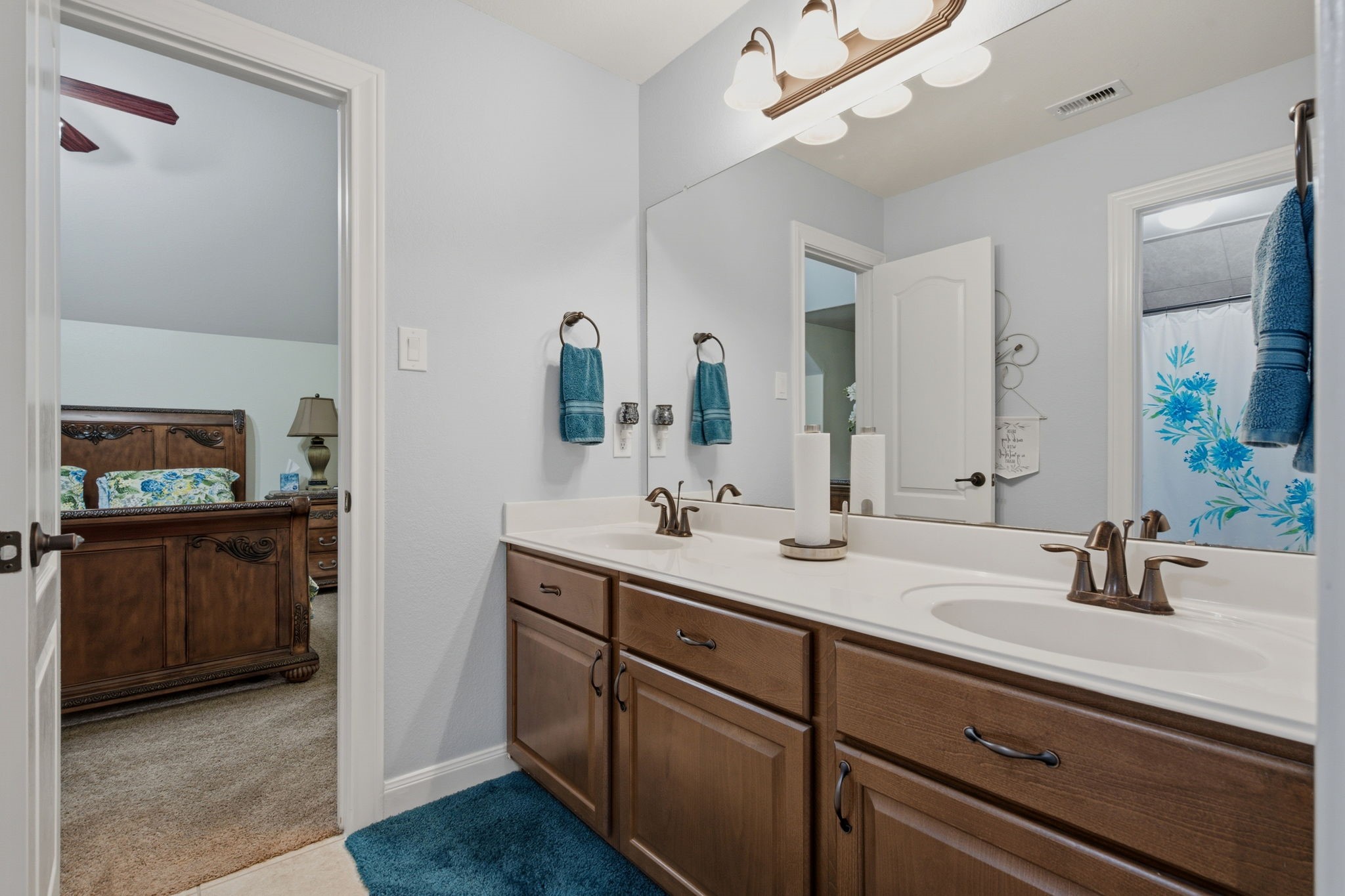 3298 Explorer Way Conroe, TX 77301 - Photo 28 of 43 2ND BATHROOM