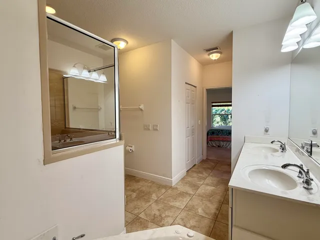 $890,000 | 10415 150th Court North, Jupiter, FL 33478