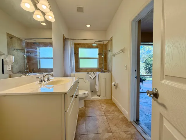 $890,000 | 10415 150th Court North, Jupiter, FL 33478