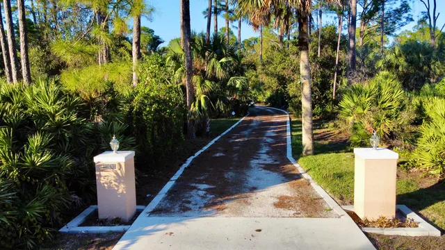 $890,000 | 10415 150th Court North, Jupiter, FL 33478