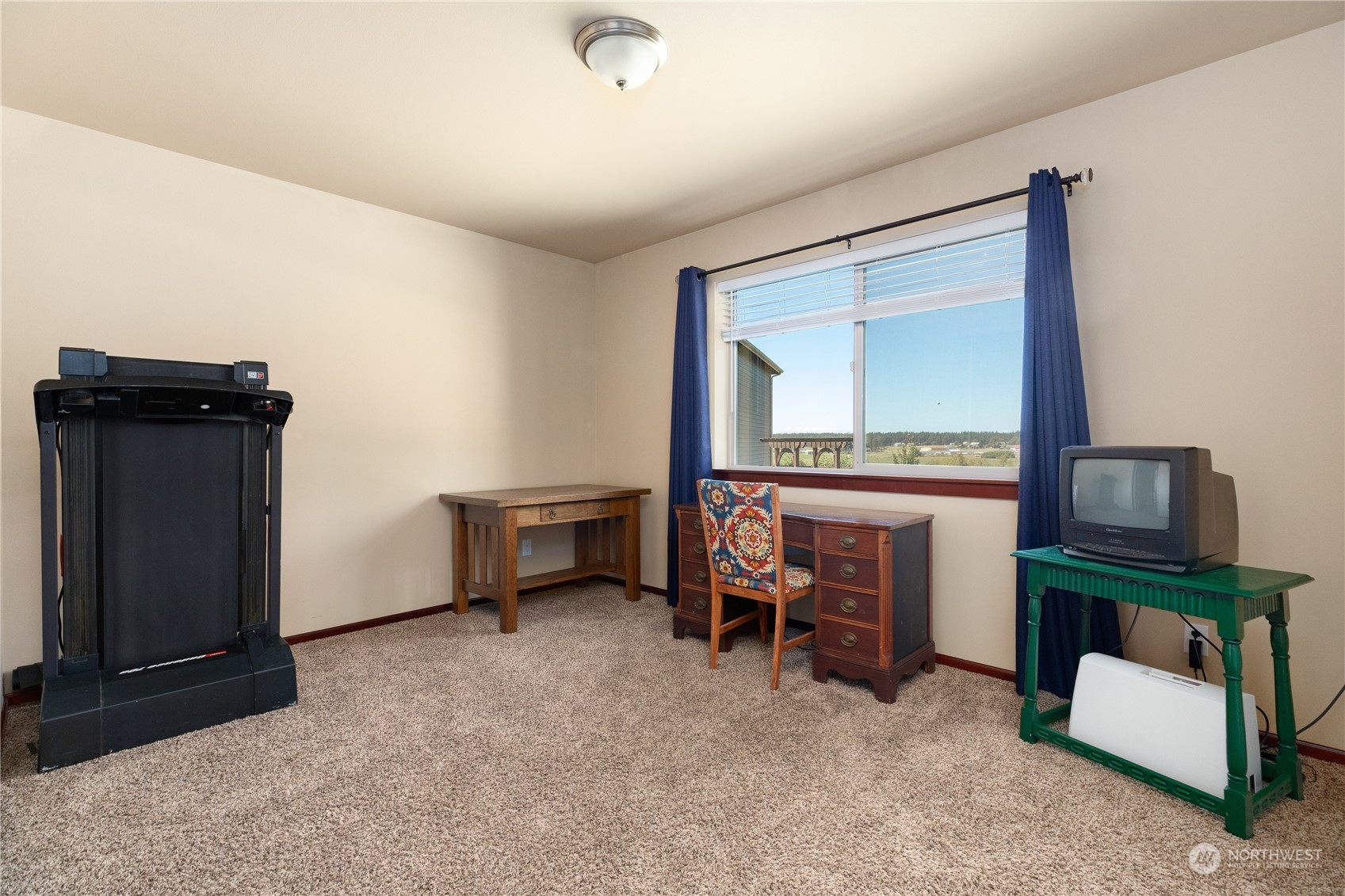 1012 Lyle Ridge Circle Oak Harbor, WA 98277 - Photo 17 of 29 Gallery Image 17