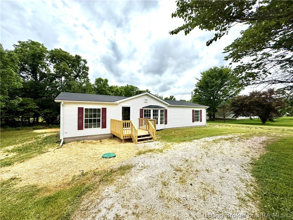3947 East Dutch Creek Road Pekin, IN 47165 - Photo 1 of 45