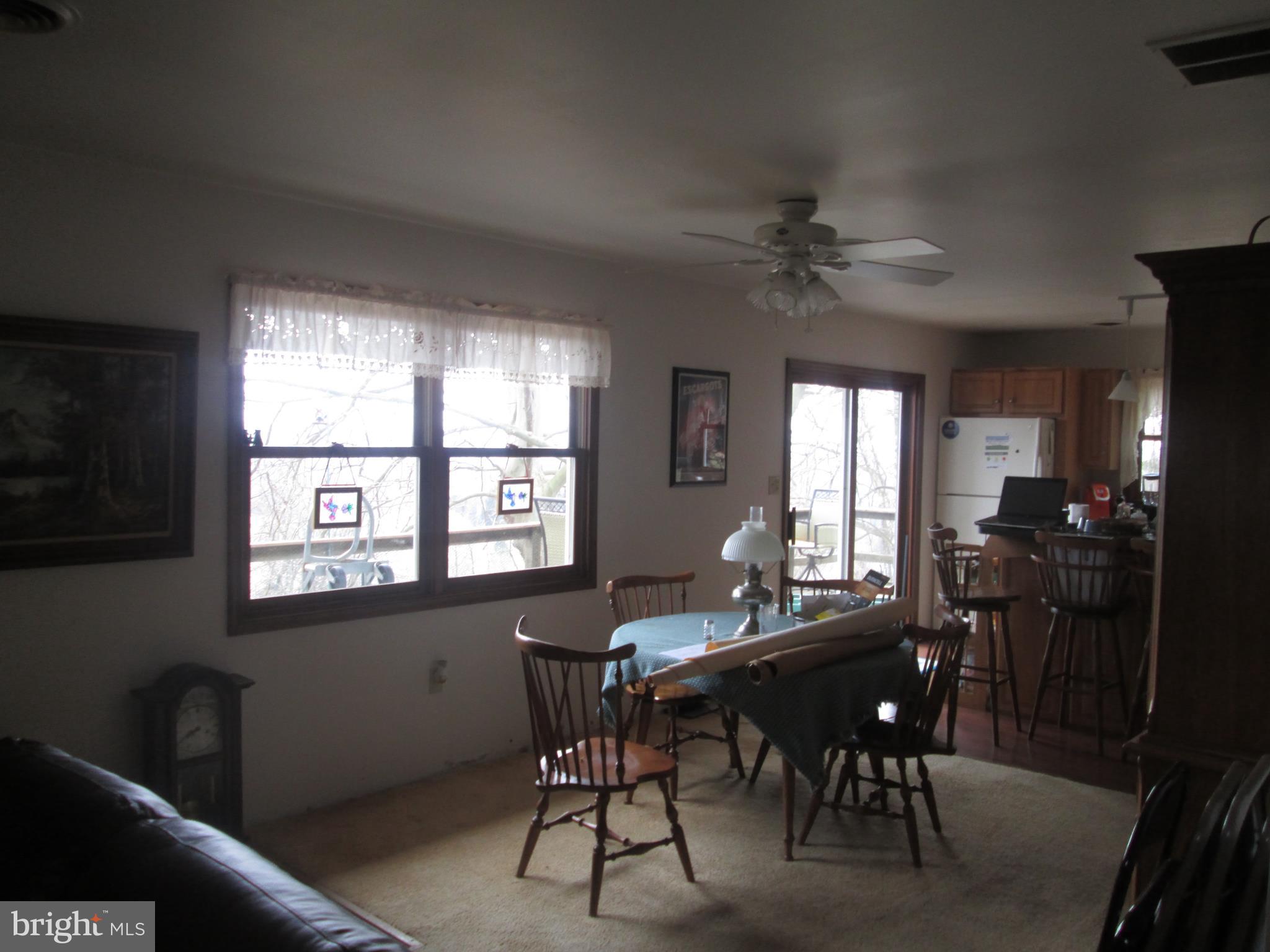 12 Club Road Wernersville, PA 19565 - Photo 22 of 27 dining area