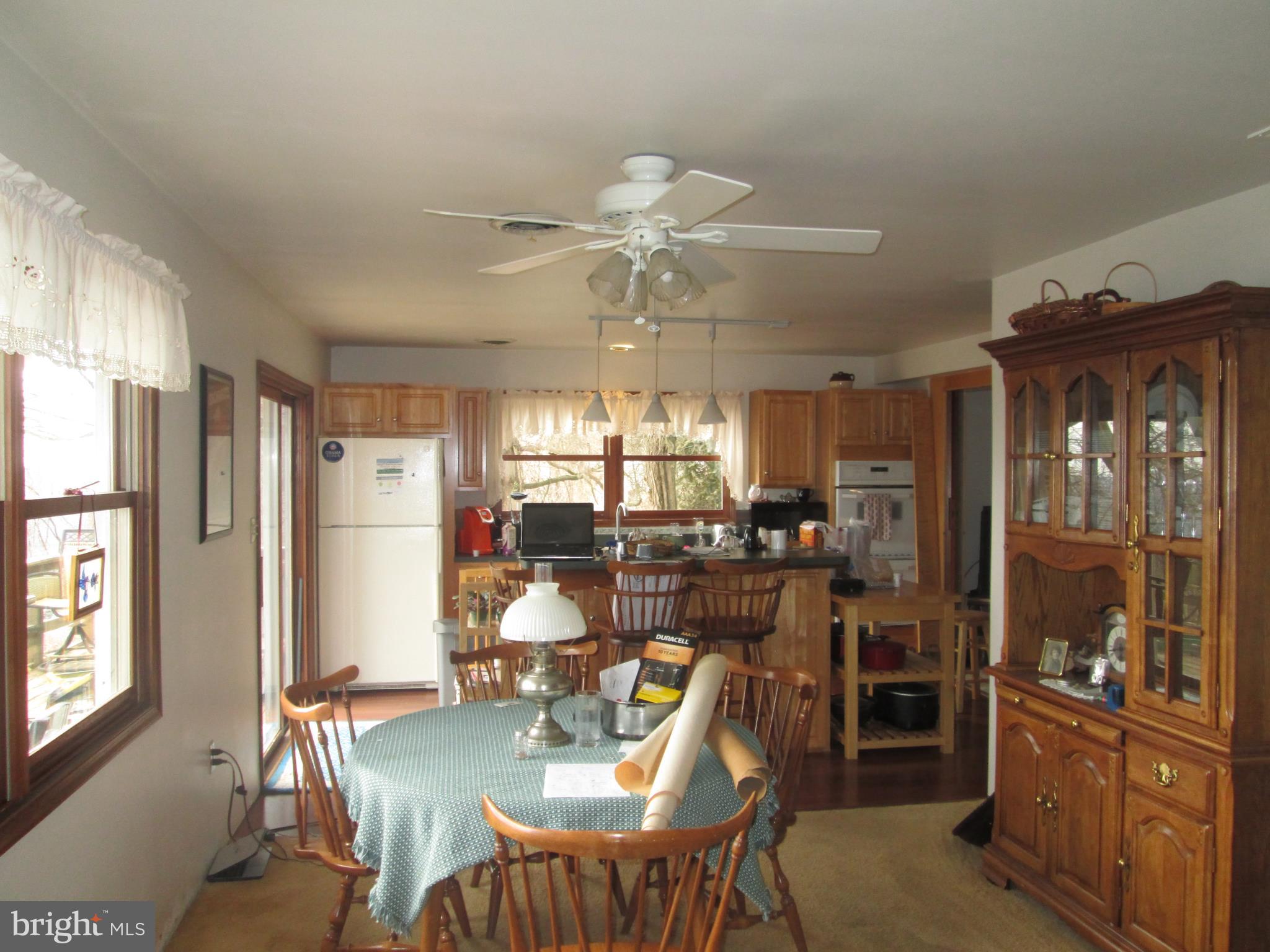 12 Club Road Wernersville, PA 19565 - Photo 26 of 27 kitchen dinning area