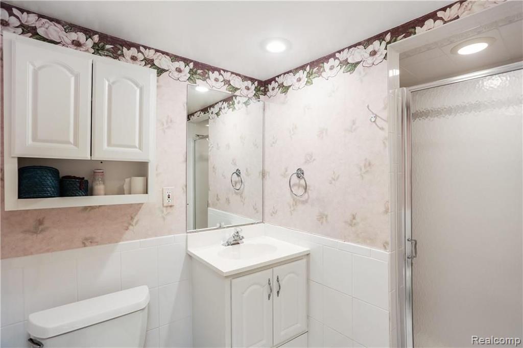 403 Whitney Drive Rochester Hills, MI 48307 - Photo 22 of 25