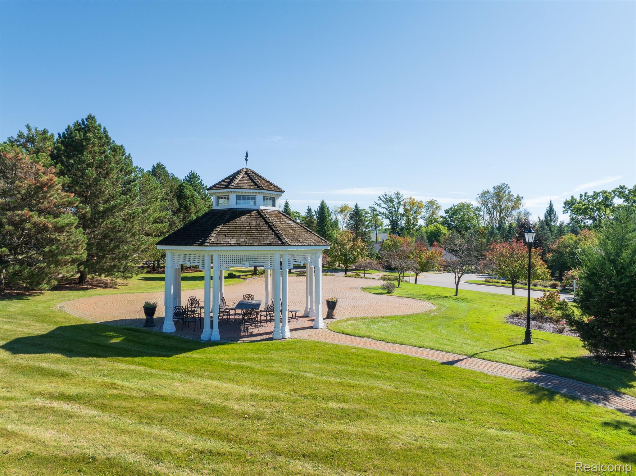 5354 Brookemonte Circle Rochester, MI 48306 - Photo 29 of 34 Community Gazebo