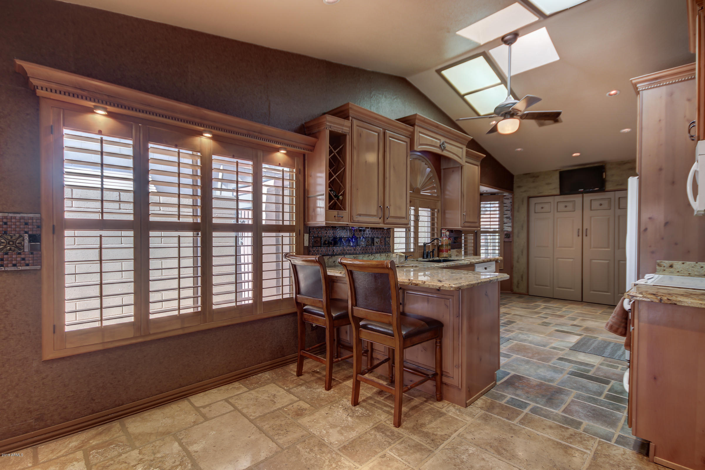4313 East Frye Road Phoenix, AZ 85048 - Photo 10 of 37 Kitchen