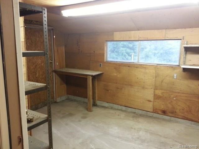 737 South Hospital Road Waterford, MI 48327 - Photo 34 of 41 Attached workshop with exterior access!