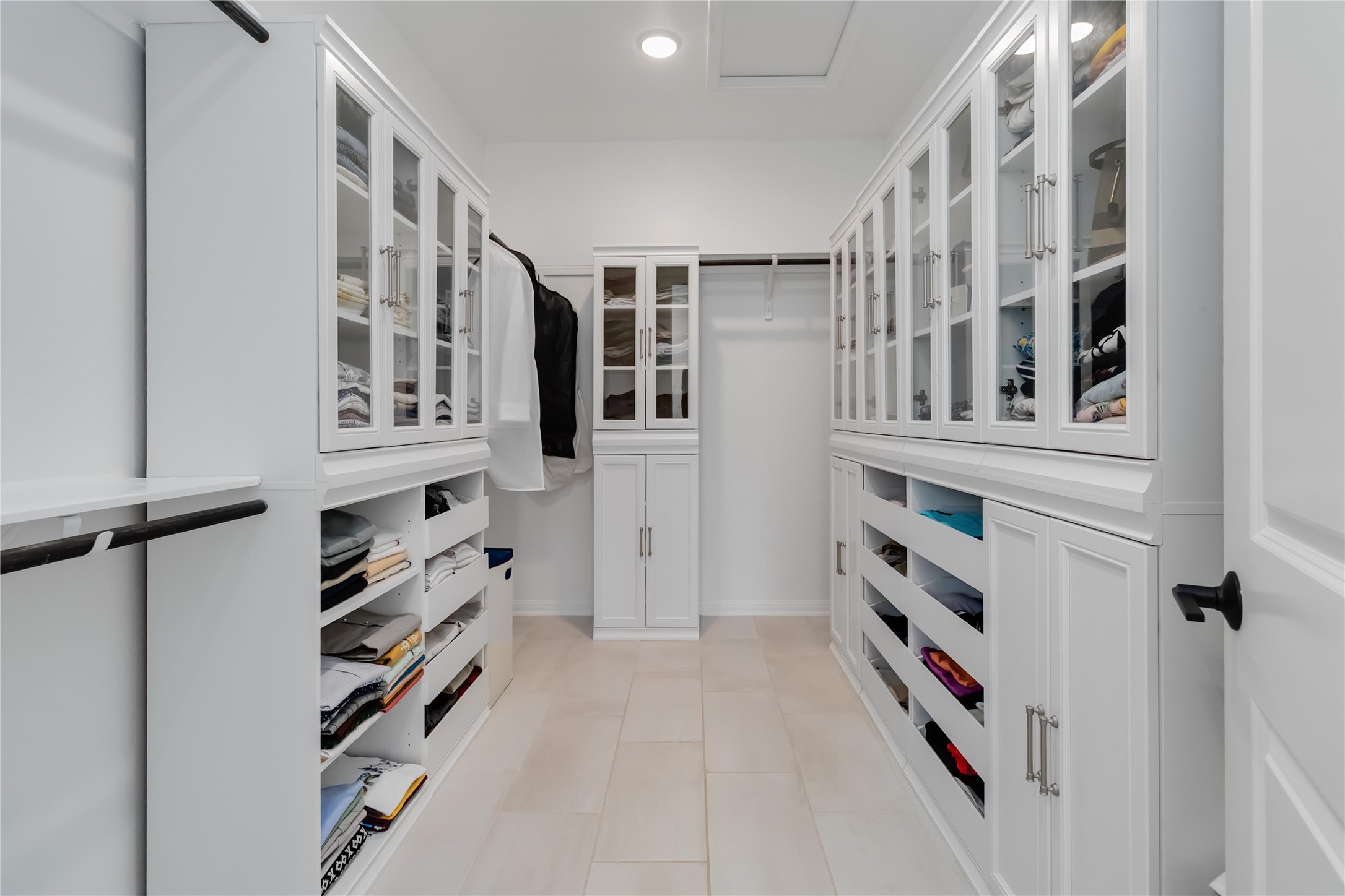 4705 Modena Bay Bend Leander, TX 78641 - Photo 19 of 40 Custom built-in closet in primary bedrrom
