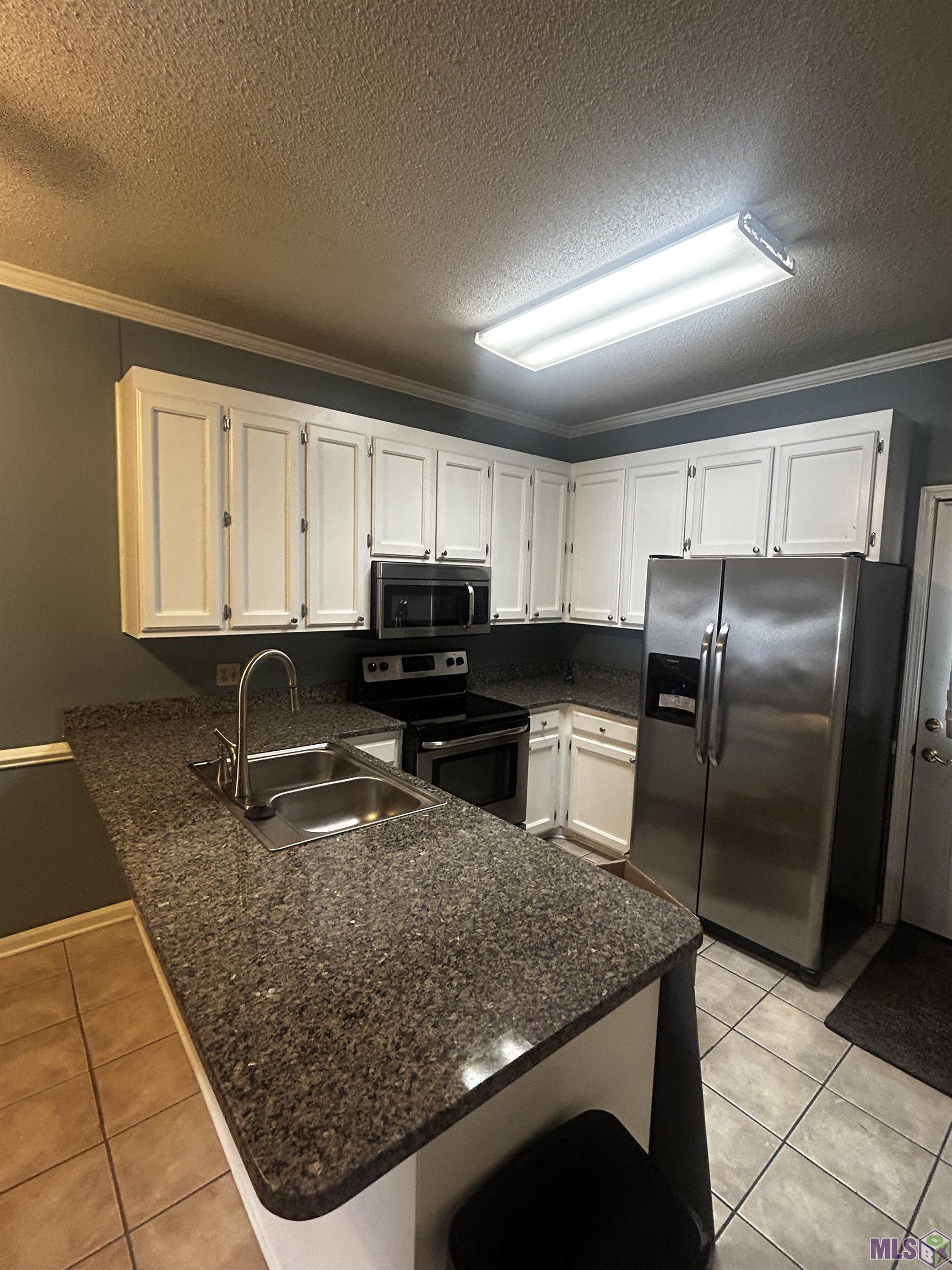 10926 Old Hammond Highway, Unit 20 Baton Rouge, LA 70816 - Photo 5 of 21 Kitchen