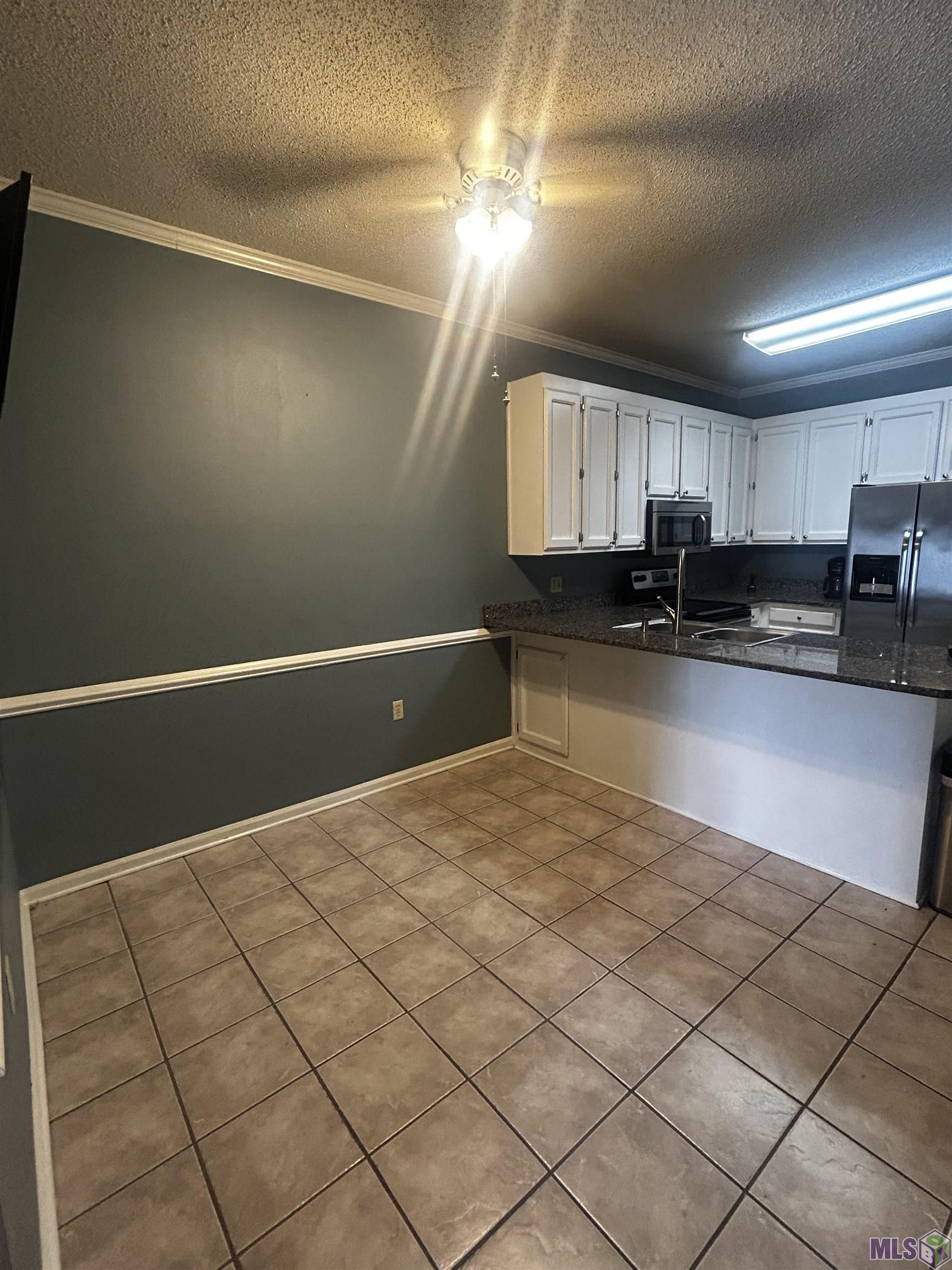 10926 Old Hammond Highway, Unit 20 Baton Rouge, LA 70816 - Photo 7 of 21 Dining and Kitchen