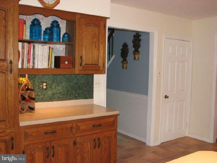 337 Margery Road Yardley, PA 19067 - Photo 8 of 25 Gallery Image 8