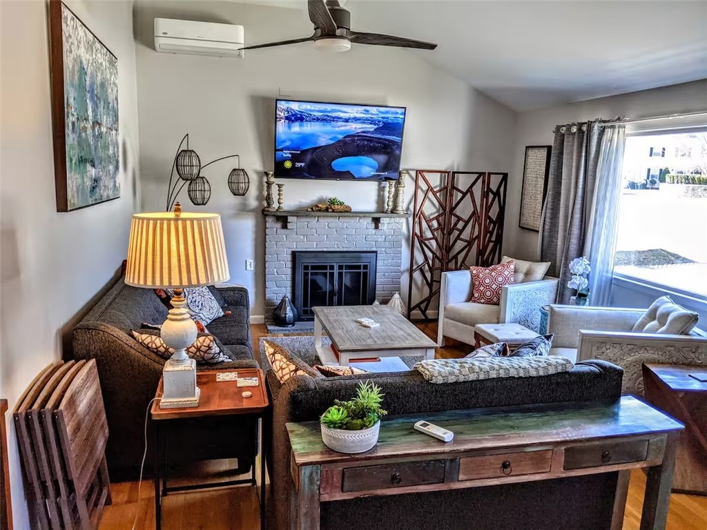 5 Restmere Terrace Middletown, RI 02842 - Photo 4 of 16