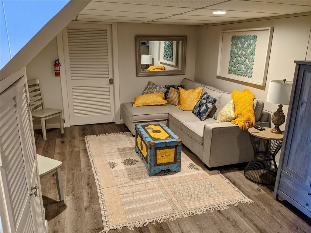 5 Restmere Terrace Middletown, RI 02842 - Photo 10 of 16