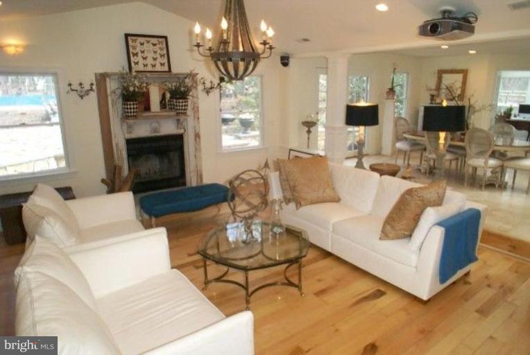 2415 Silver Fox Lane Reston, VA 20191 - Photo 19 of 30 OPEN & RELAXING ROOM