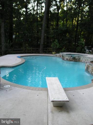 2415 Silver Fox Lane Reston, VA 20191 - Photo 3 of 30 REFRESHING POOL & SPA!