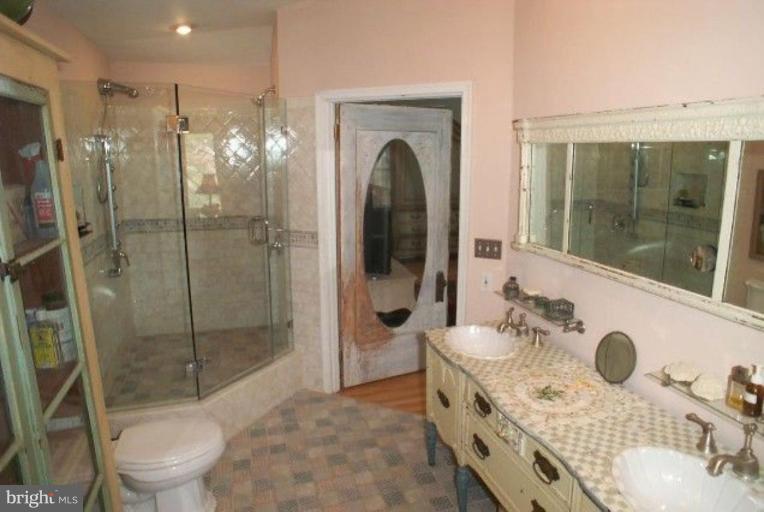 2415 Silver Fox Lane Reston, VA 20191 - Photo 28 of 30 Master Bath #2
