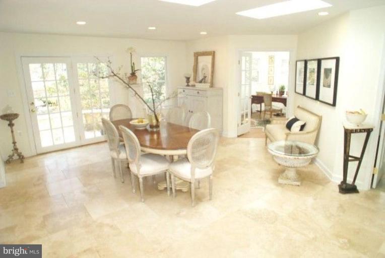 2415 Silver Fox Lane Reston, VA 20191 - Photo 7 of 30 DINING ELEGANCE