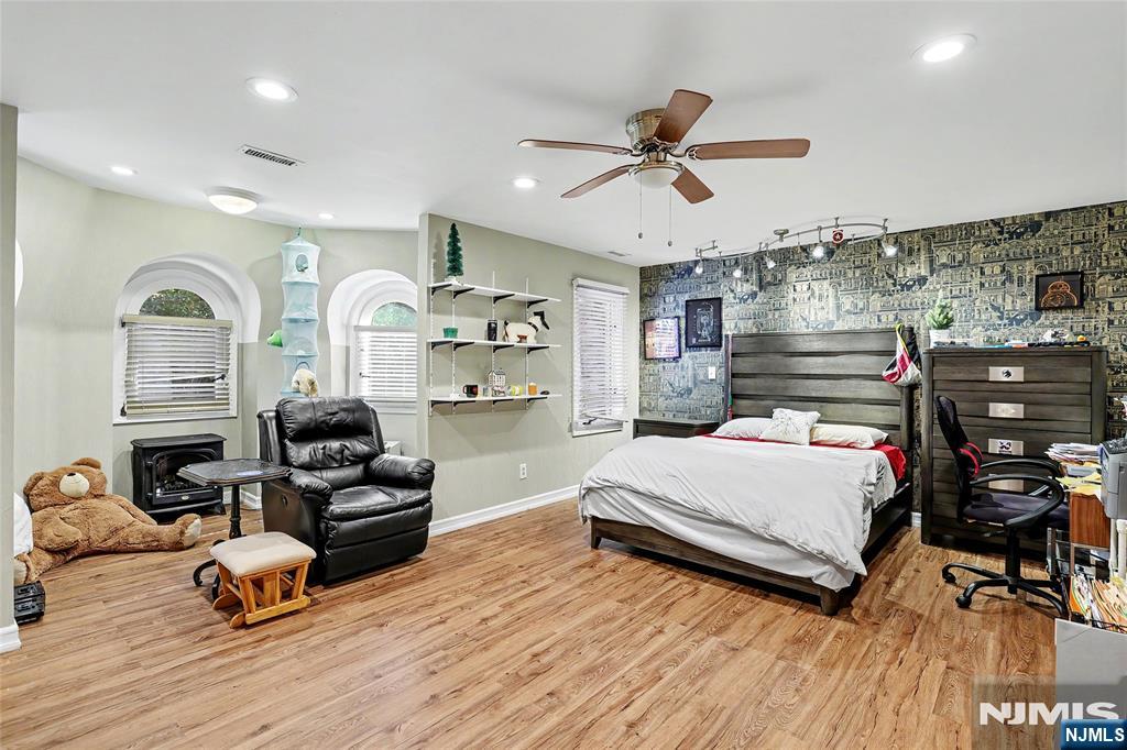9 Cameron Road Saddle River, NJ 07458 - Photo 29 of 50 Gallery Image 29
