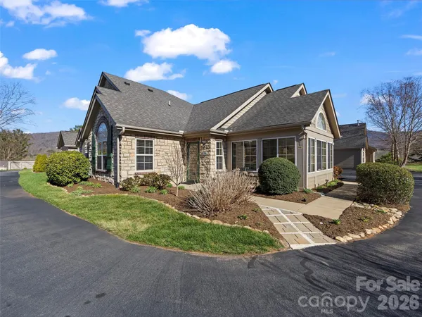 $450,000 | 81 Outlook Circle, Swannanoa, NC 28778